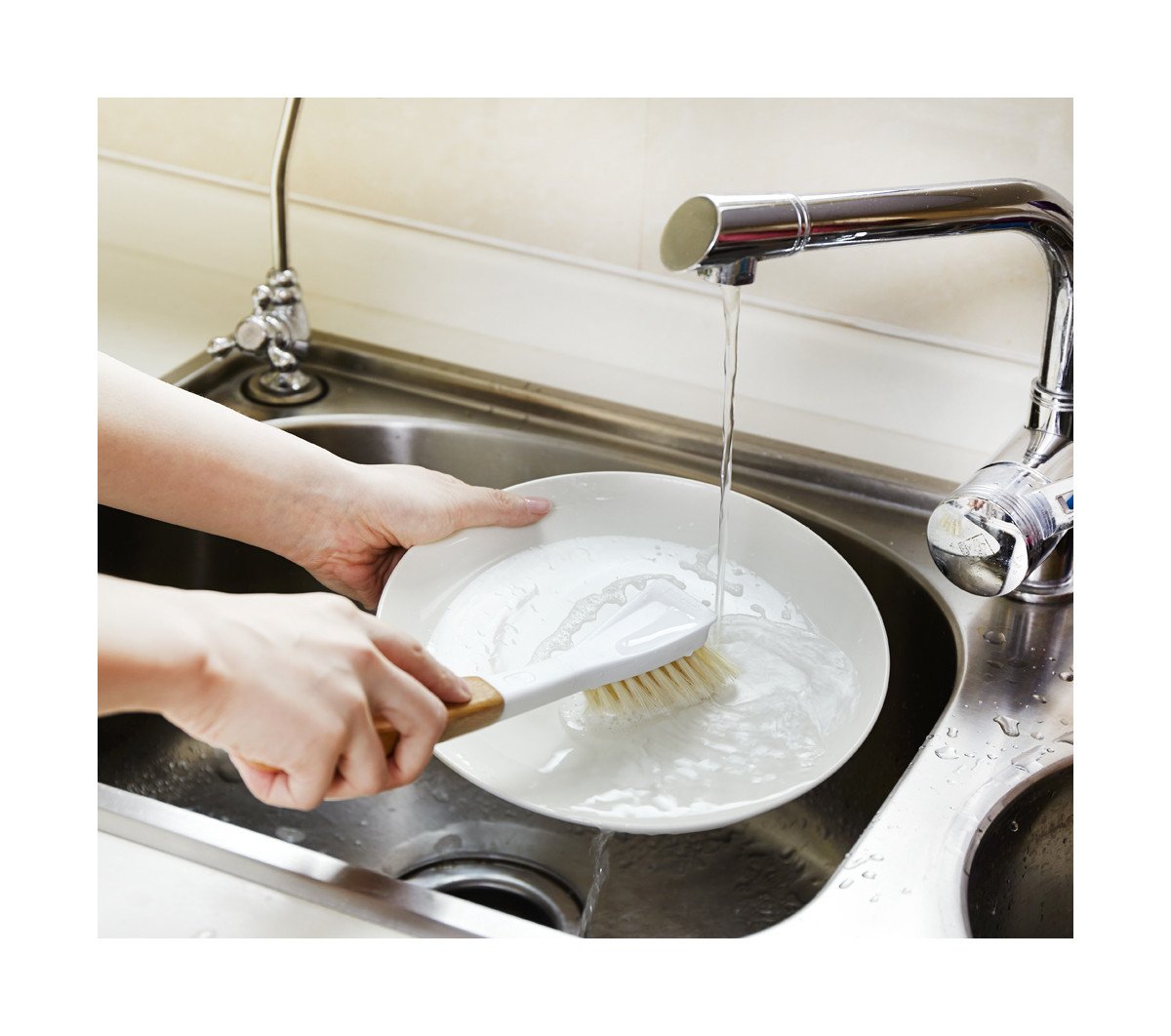 Full Circle Laid Back Replaceable Dish Brush