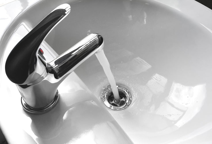 How to Clean Chrome Taps and other Fixtures